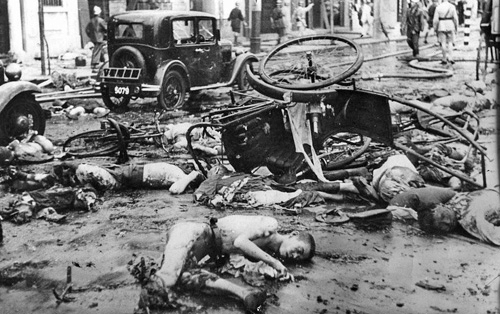 Victims of aerial bombing, Shanghai, China, circa Aug 1938
