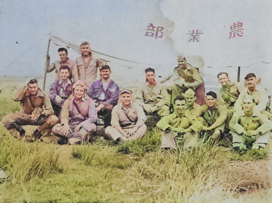 Unidentified American servicemen in Taiwan, 5 Sep 1945 [Colorized by WW2DB]