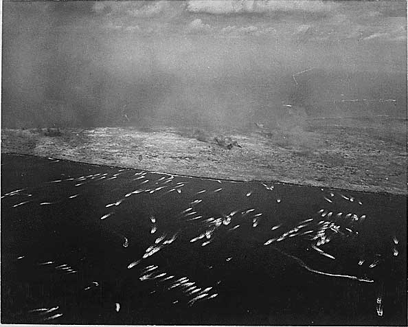The first wave of landing craft at Iwo Jima, 19 Feb 1945, photo 1 of 6