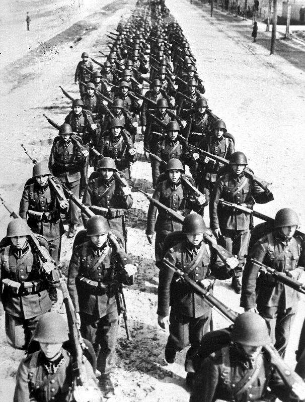 world war 1 soldiers marching. Polish soldiers marching