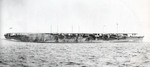 Portaaviones Chiyoda en la bahía de Tokio, Japón, 1 de diciembre de 1943