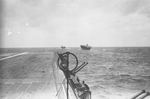 Portaaviones japoneses Zuikaku (primer plano), Kaga (centro) y Akagi (fondo) navegando hacia la bahía de Hitokappu, Iturup, Islas Kuriles, noviembre de 1941;  nota zuikaku