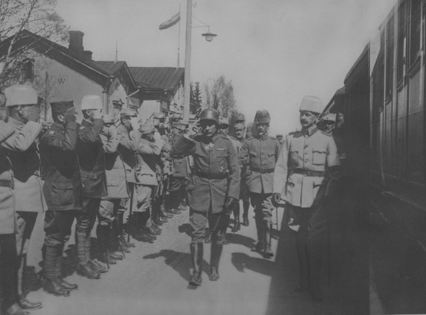 Rüdiger von der Goltz and Carl Mannerheim at Mannerheim's headquarters, during the Finnish Civil War, Mikkeli, Finland, May 1918