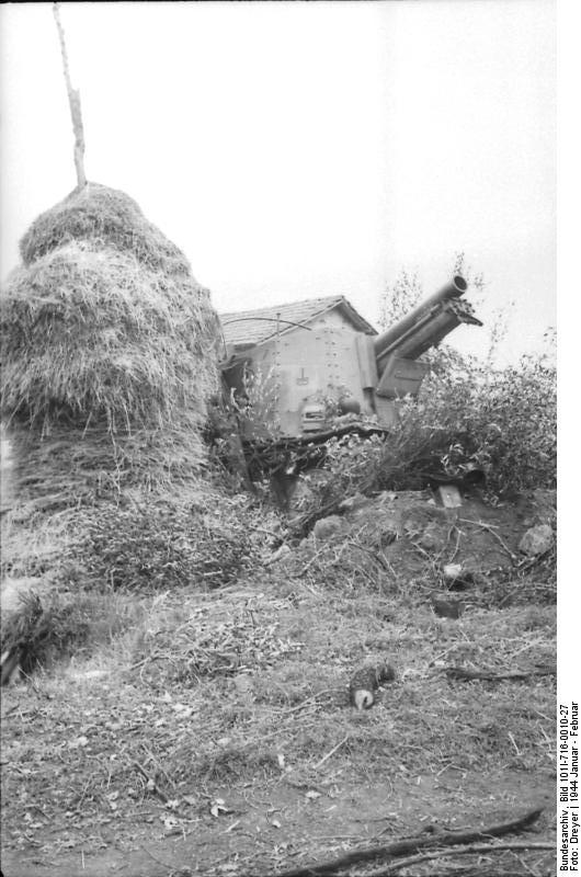 German Grille self-propelled gun 'Feuerteufel' (Fire Devil) in camouflaged position, Italy, Jan 1944, photo 2 of 2