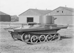 Light Amphibious Tank file photo [23753]