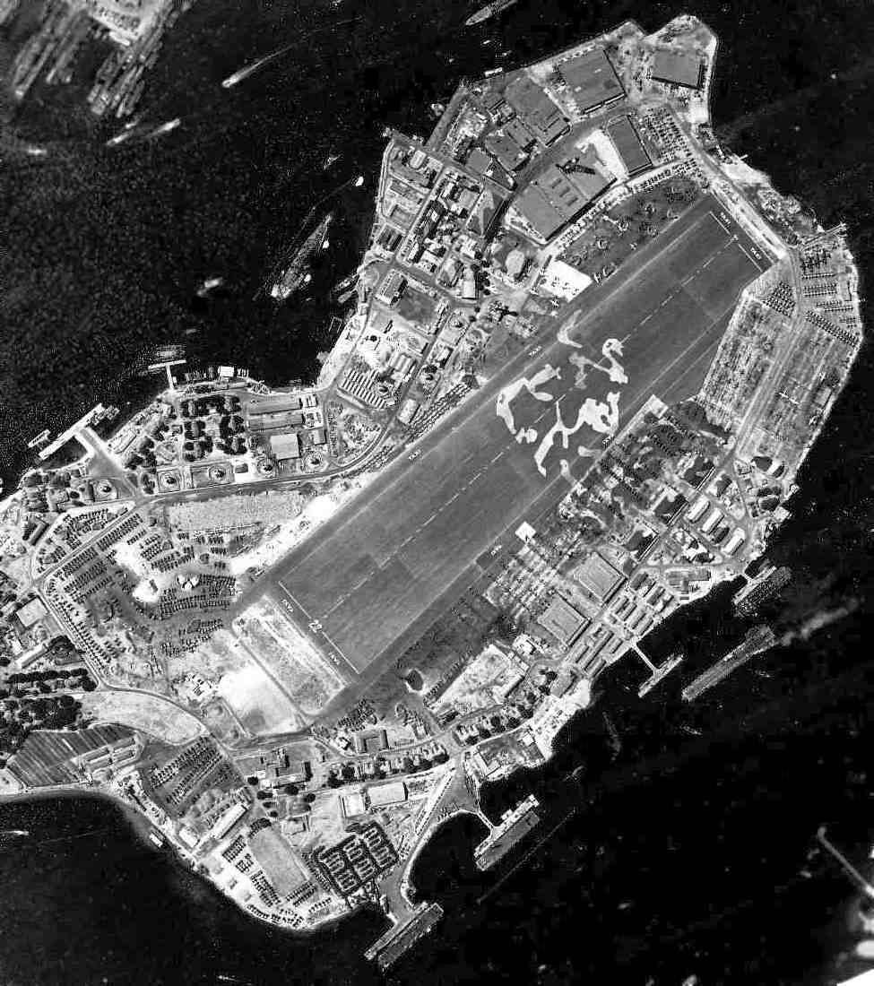 [Photo] Ford Island Naval Air Station, Pearl Harbor, Hawaii during the ...