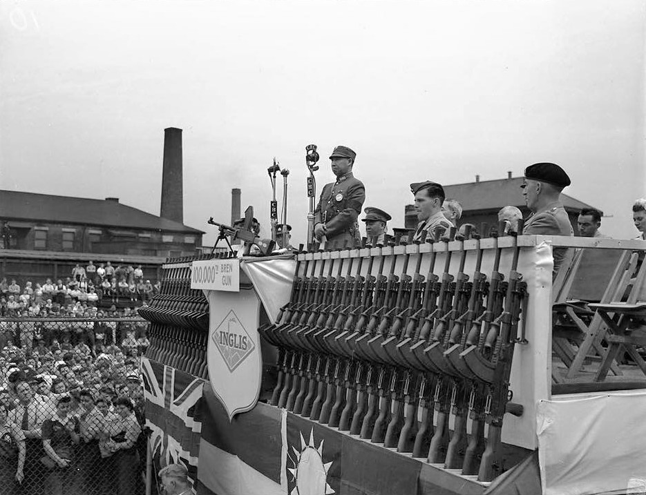 Celebration for the 100,000th Bren gun built at the John Inglis and Company factory, Toronto, Canada, 20 Aug 1943, photo 2 of 2