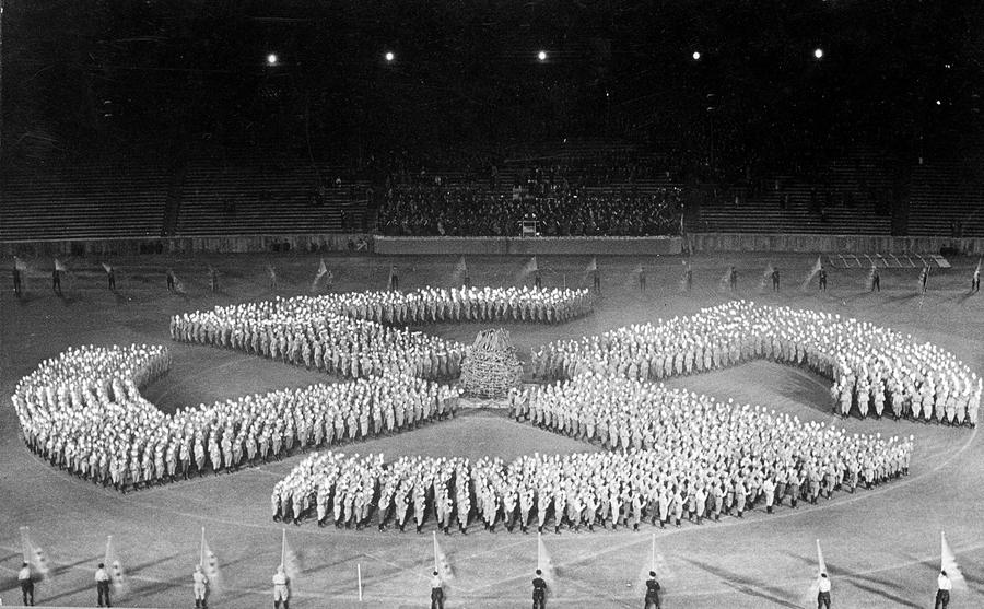 Hitler Youth ceremony, Germany, 27 Aug 1927