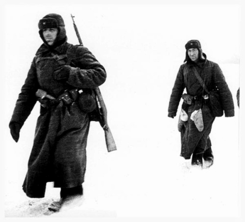 Soviet soldiers in wintry terrain, 1942