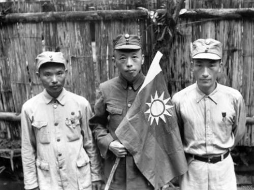 Recently liberated (by Australian troops) Chinese prisoners of war originally of Chinese 88th Division, New Britain, Territory of New Guinea, 17 Sep 1945