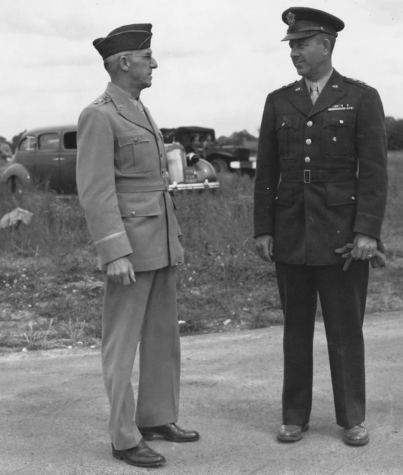 Lieutenant General Joseph Stilwell and Lieutenant General Jacob Devers, 31 May 1943