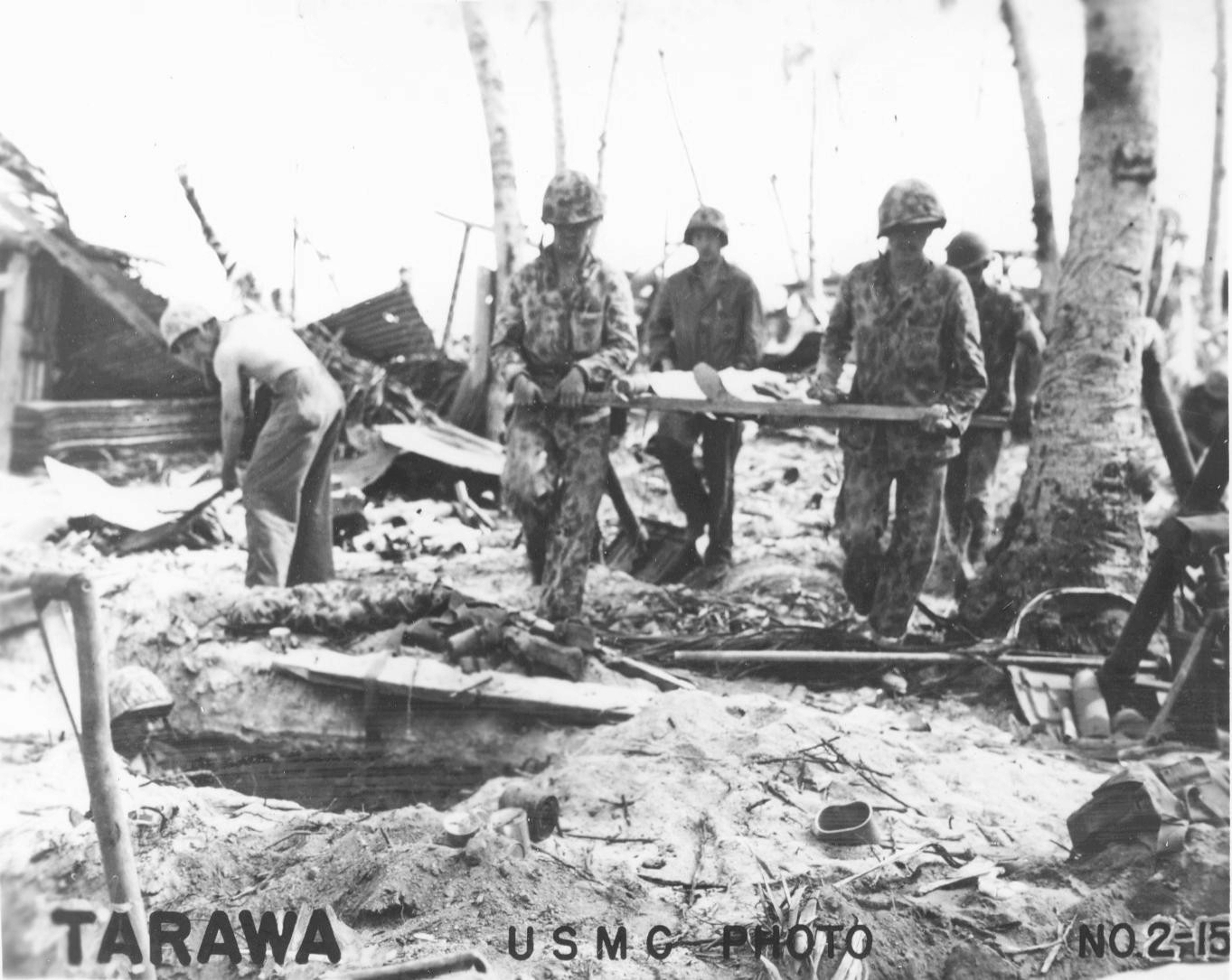 US Marines evacuating a wounded comrade, Tarawa, Gilbert Islands, late Nov 1943