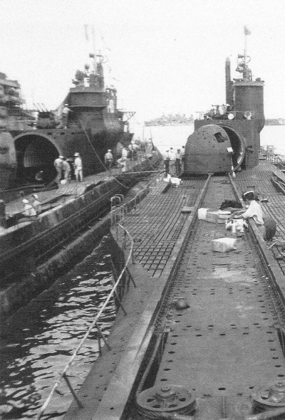 I-401 and I-14 alongside of USS Proteus (far left), Yokosuka, Japan, 29 Aug 1945