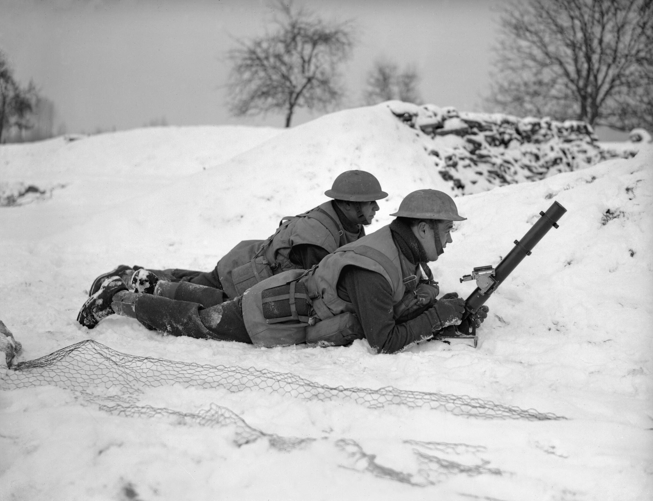 2-inch mortar team of UK 2nd Warwickshire Regiment at Rumegies, Nord-Pas-de-Calais, France, 22 Jan 1940