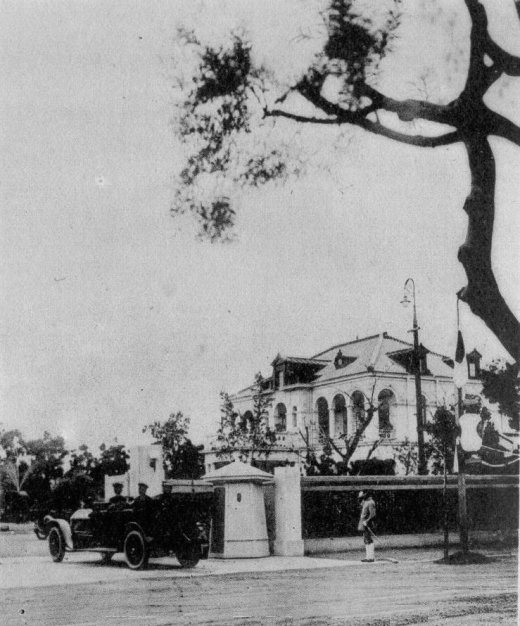 Crown Prince Hirohito arriving at the official residence of Taichu prefecture governor, Taichu, Taiwan, 19 Apr 1923