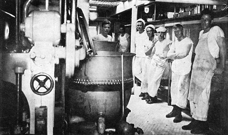 Galley aboard USS New Mexico, 1919