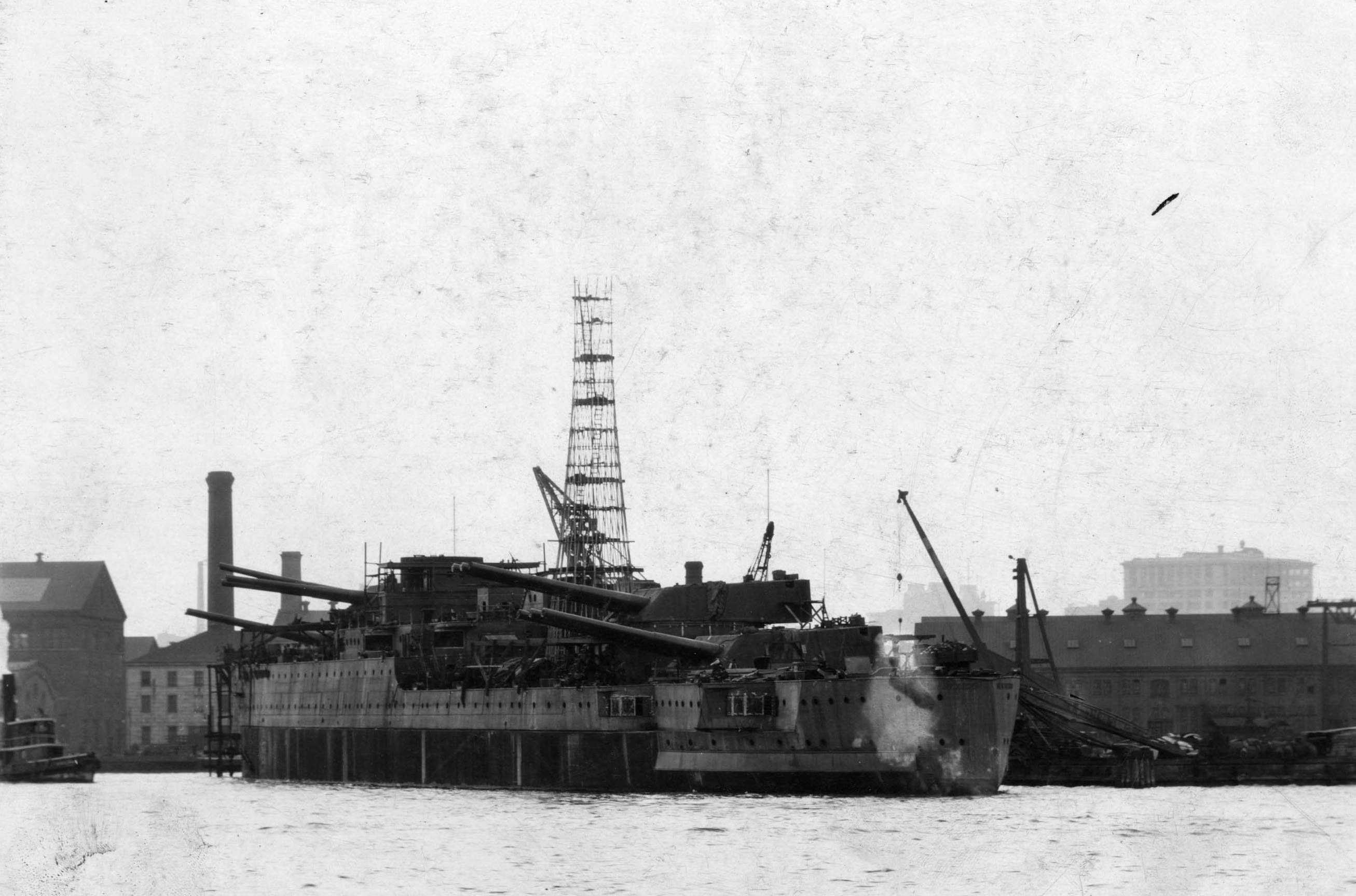 Equipping battleship New Mexico, New York Navy Yard, Brooklyn, New York, United States, 6 Oct 1917, photo 1 of 2