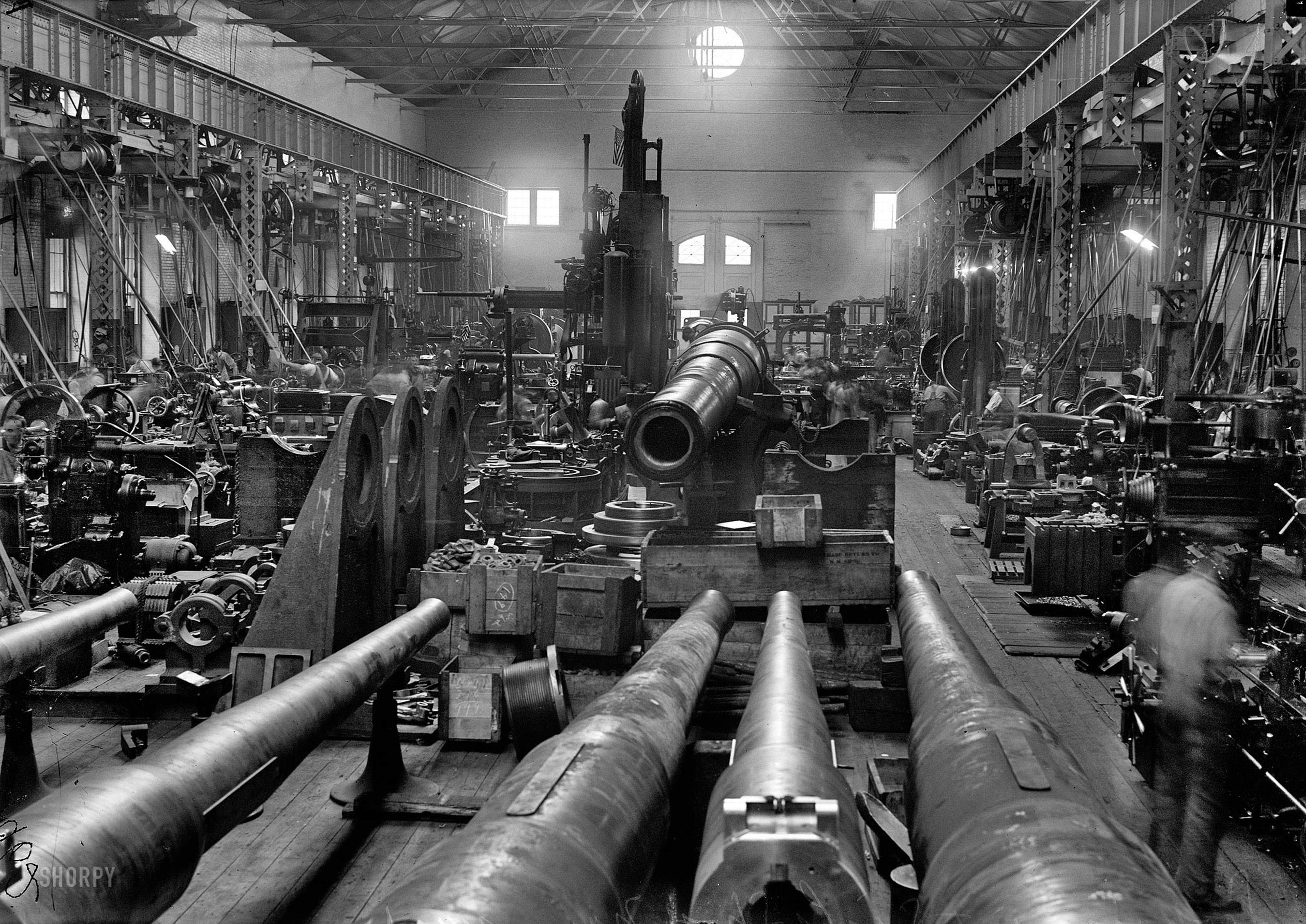 Naval guns possibly for battleship New Mexico, New York Navy Yard, Brooklyn, New York, United States, 1917