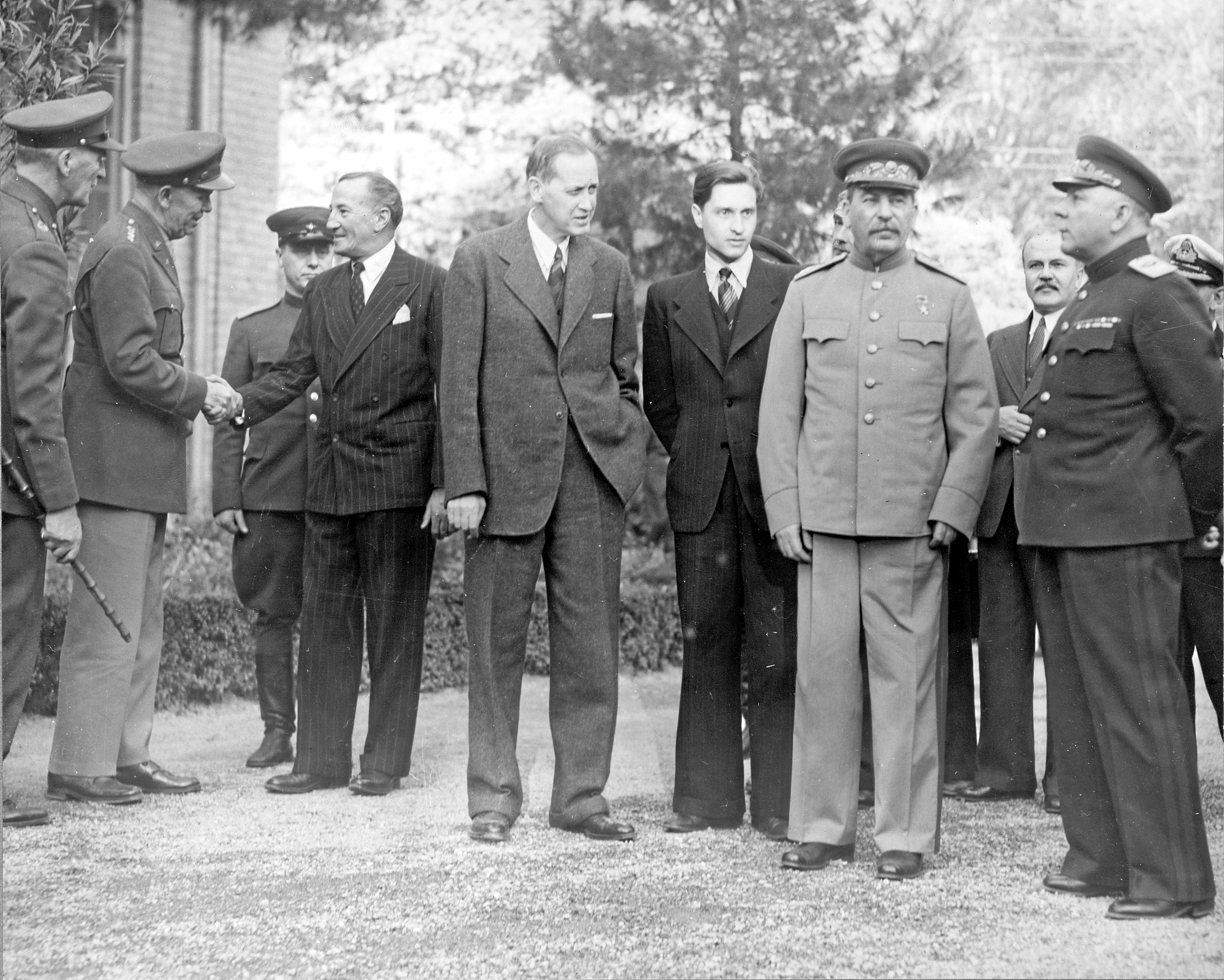 Marshall, Keer, Hopkins, Stalin, Molotov, Voroshilov, and others, Tehran, Iran, Dec 1943