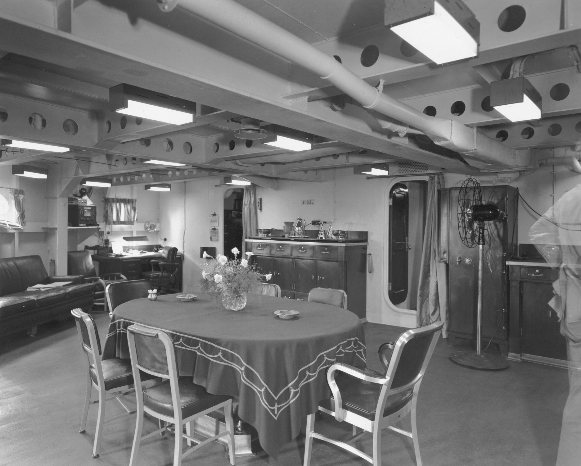 Captain or admiral's quarters, USS New Jersey, date unknown