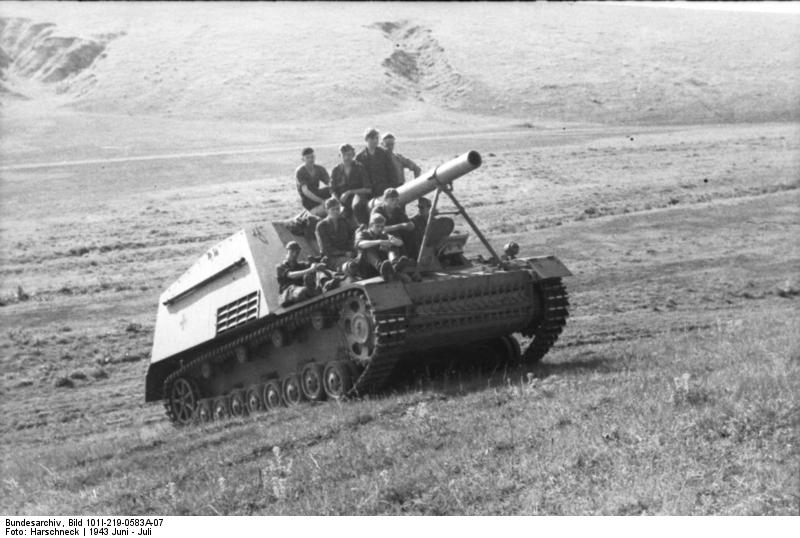 SdKfz 165 self-propelled gun in the Soviet Union, Jun-Jul 1943