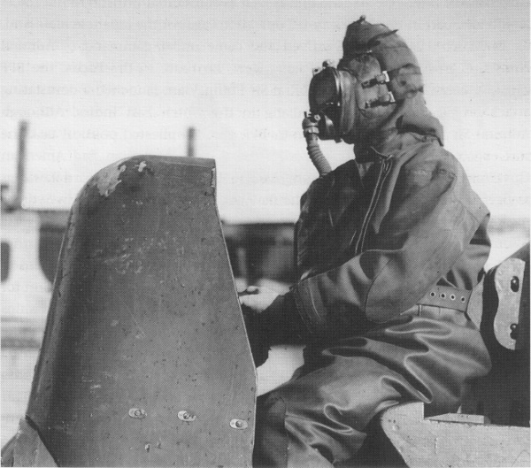 Commander of Chariot manned torpedo wearing Sladen suit and oxygen apparatus, Rothesay, Scotland, United Kingdom, 3 Mar 1944, photo 1 of 2