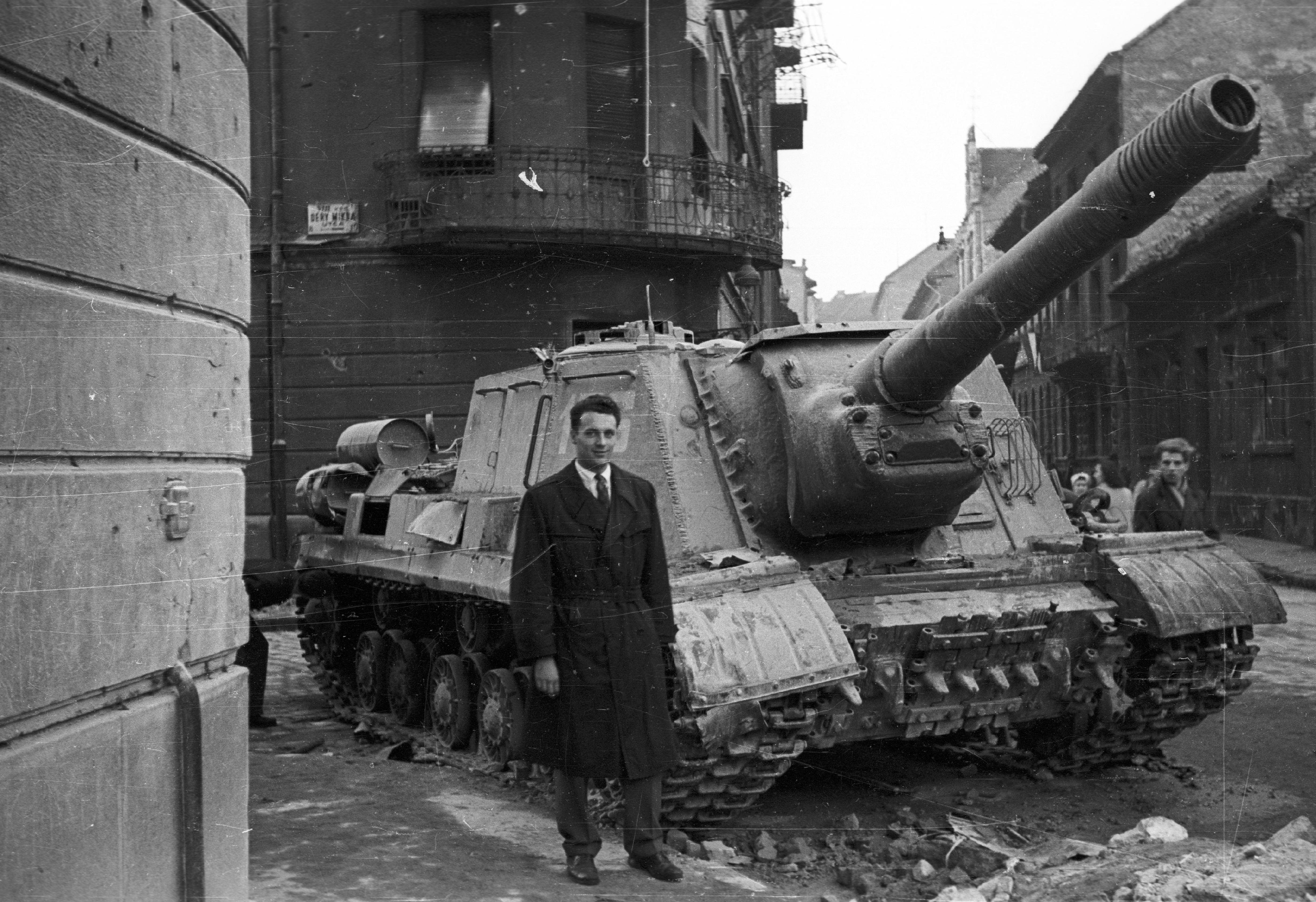 ISU-152 self-propelled gun at the intersection of Fecske Street and Déri Miksa Street, Budapest, Hungary, 30 Oct 1956, photo 3 of 7