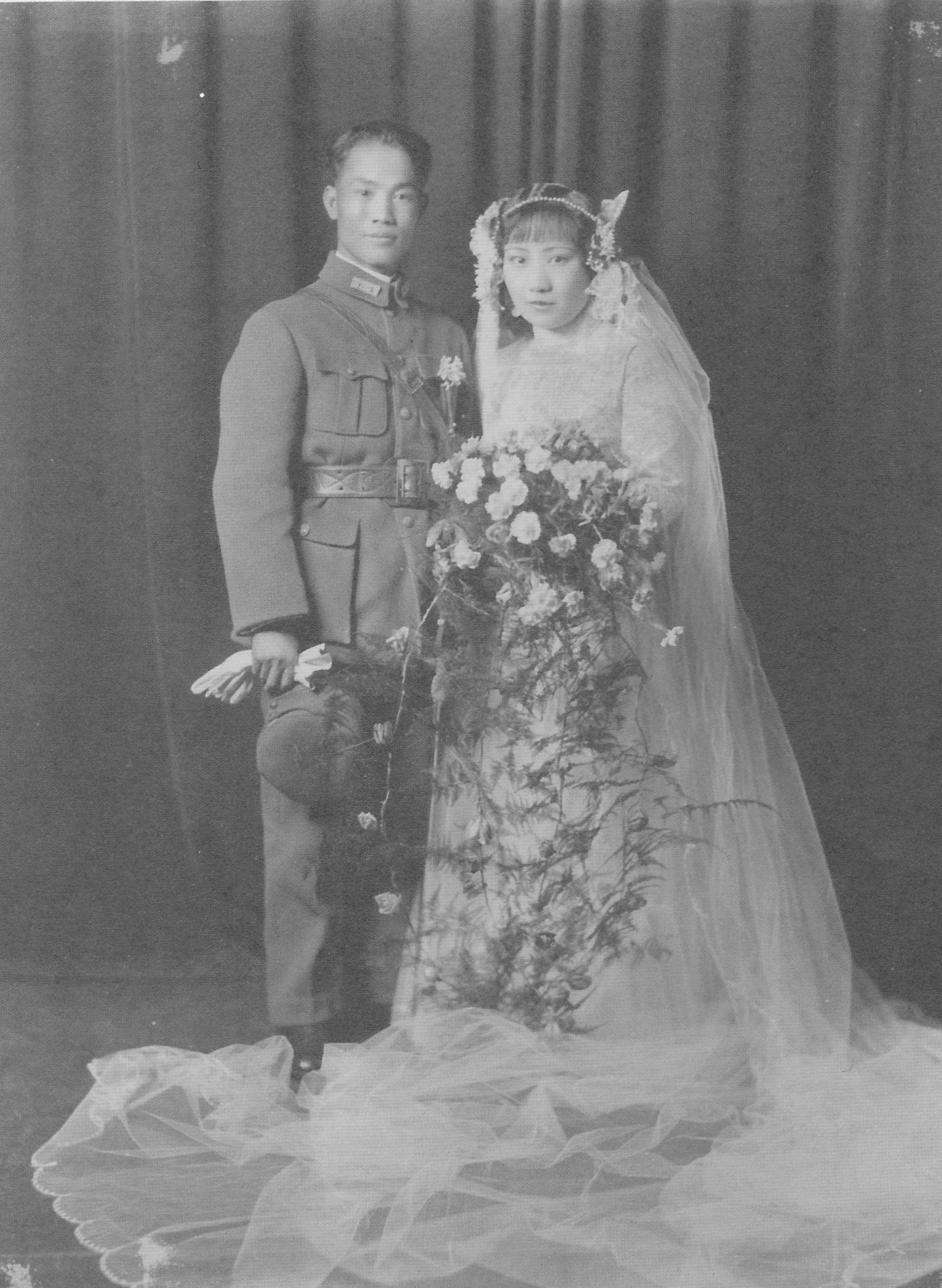Wedding photo of Chen Cheng and Tan Xiang, 1932