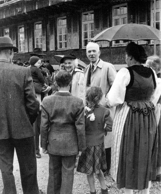 Lennart Oesch and Aitanga Niskanen visiting Oesch's relatives in Switzerland, May 1952