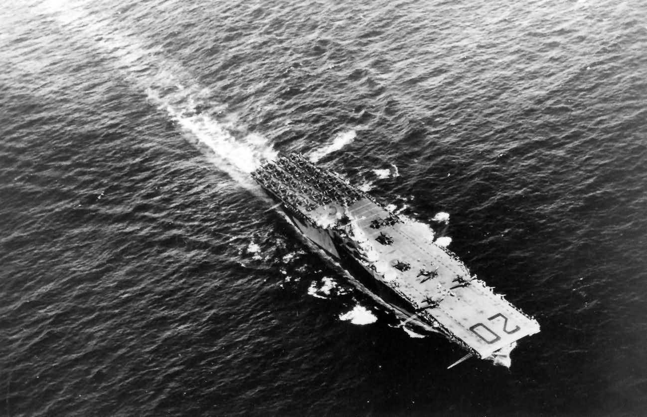 Overhead view of USS Bennington underway in late 1944, probably in Chesapeake Bay.