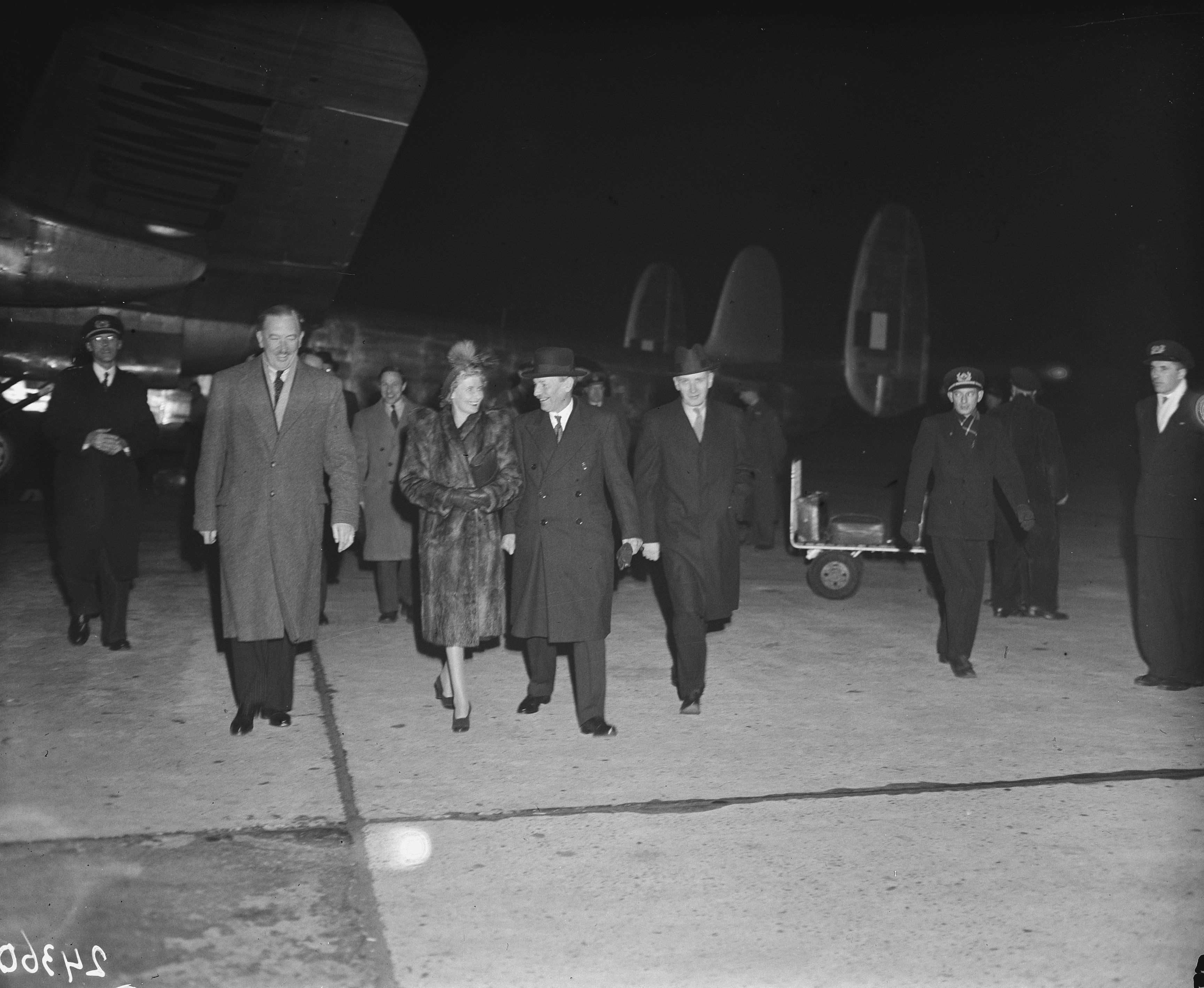 Clement Attlee, Violet Attlee, and others at Schiphol airport, Haarlemmermeer, Noord-Holland, the Netherlands, 3 Nov 1947