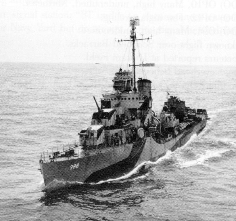 USS Helm in the western Pacific in a Measure 31 Design 1D paint scheme, late 1944-1945. Note the sailor sitting on top of the upper most gun director.
