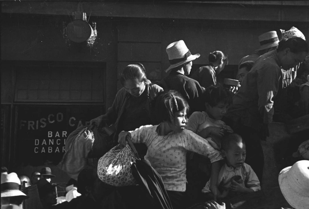 Civilians fleeing Shanghai, China, mid-1937