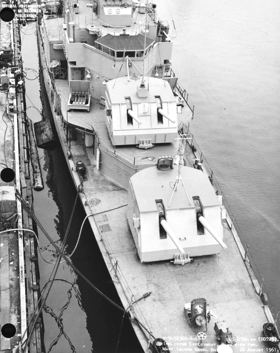 Forward twin 5”/38 caliber gun turrets aboard Allen M. Sumner-class destroyer USS O’Brien at Mare Island Naval Shipyard, 26 Aug 1961. Note the Hedgehog launchers behind the turrets.