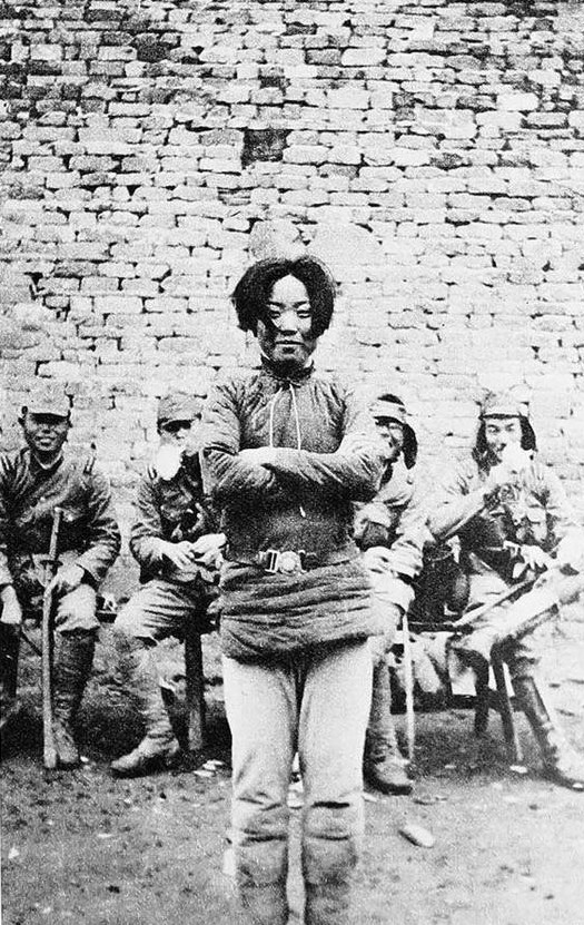 Cheng Benhua being prepared for execution, Anhui Province, China, Apr 1938