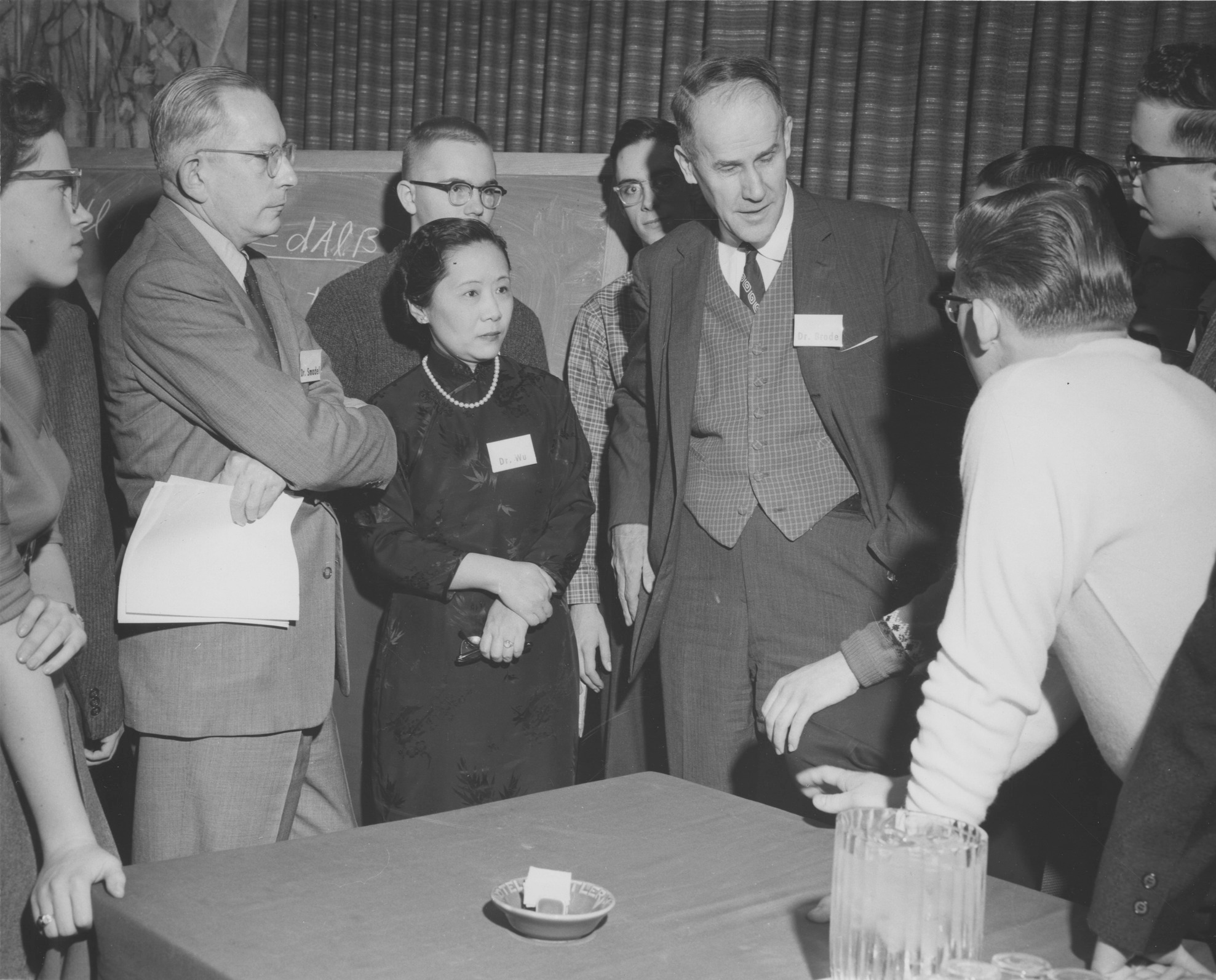 Professors Wu Chien-Shiung and Wallace Brode with Science Talent Search winners, Columbia University, New York, New York, United States, 15 Mar 1958, photo 1 of 2