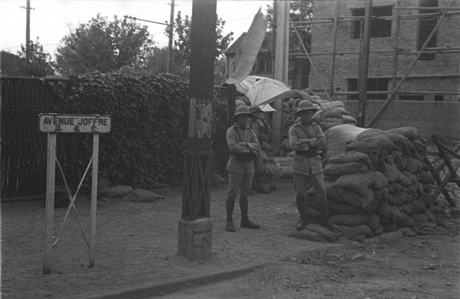 troupes étrangères en chine 620fc2df7d537