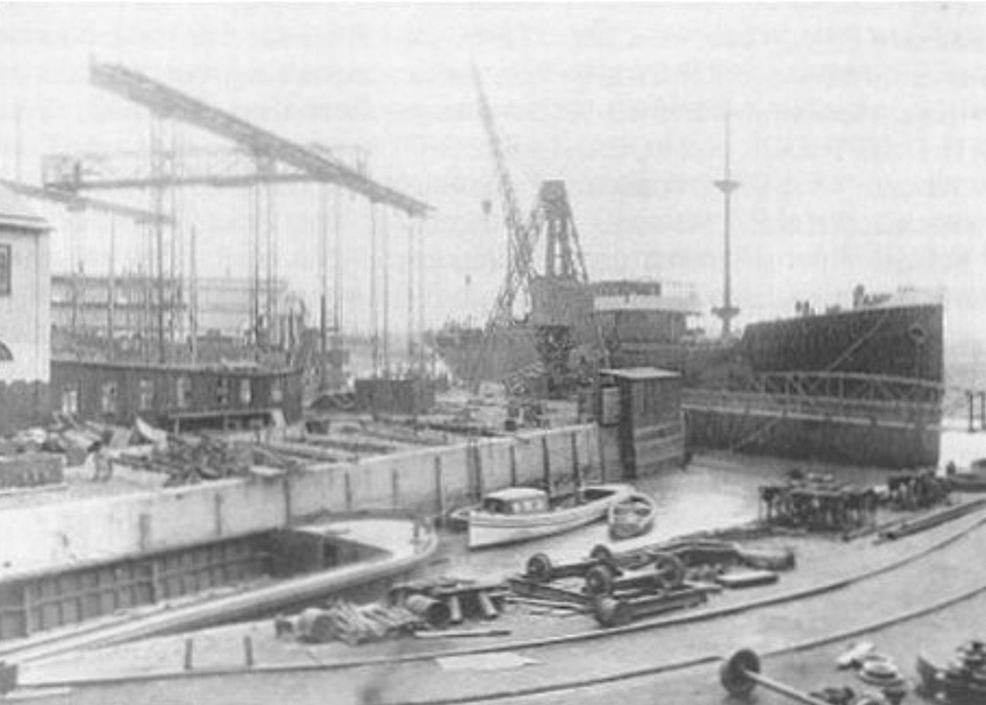 View of Unterweser shipyard, Bremerhaven, Germany, 1922; note coppersmith building at the left edge of photo