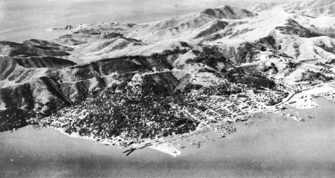 [Photo] 1942 aerial view of Sausalito, California, United States with ...