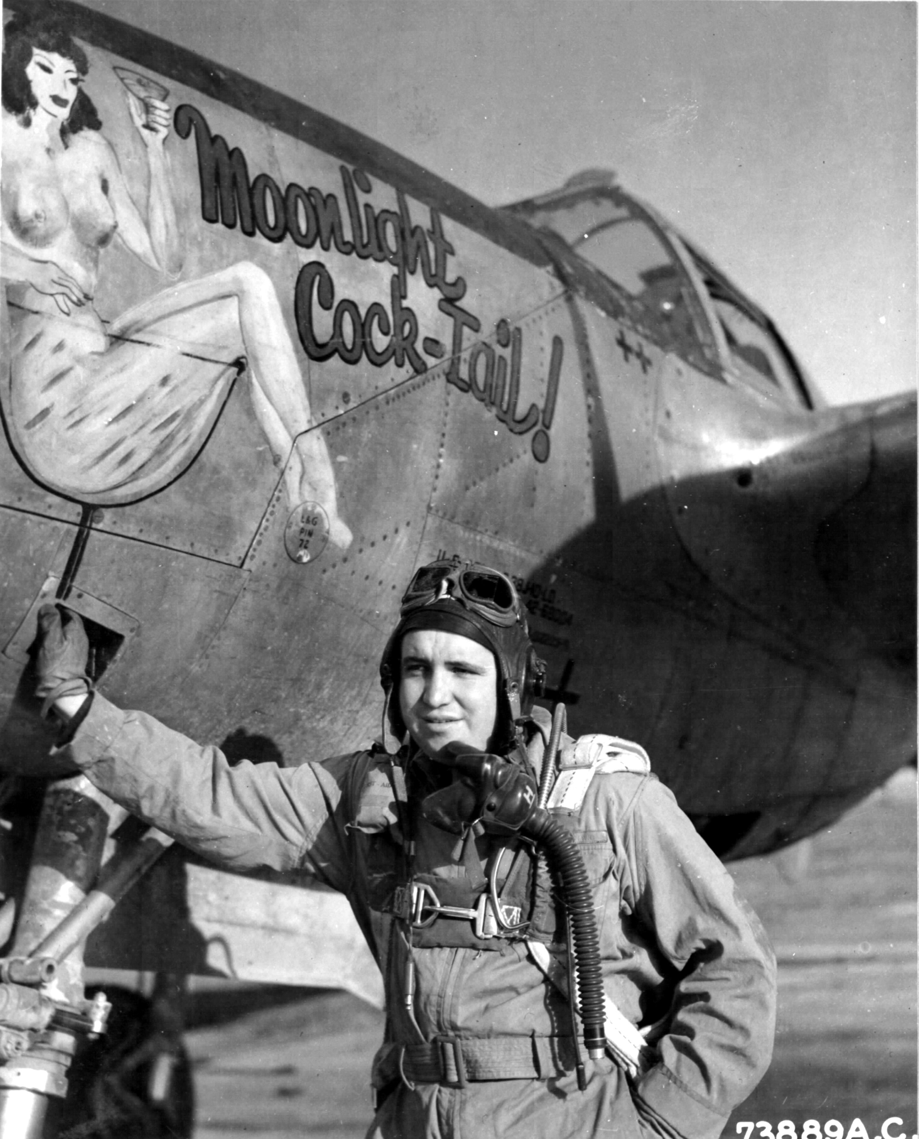 [Photo] P-38J Lightning ‘Moonlight Cock-Tail!’ and pilot Lt Clark R ...