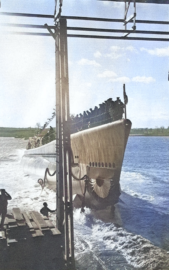 Launching of submarine Bowfin, 7 Dec 1942, Portsmouth Navy Yard, Portsmouth, New Hampshire, United States. [Colorized by WW2DB]