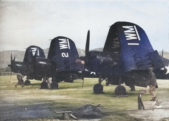 [photo] F4u 4 Corsair Fighters Of Us Marine Corps Group Mag 33 Camp