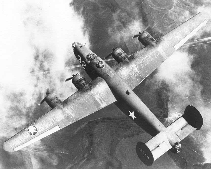 B-24E Liberator bomber in flight, Feb-Jun 1943