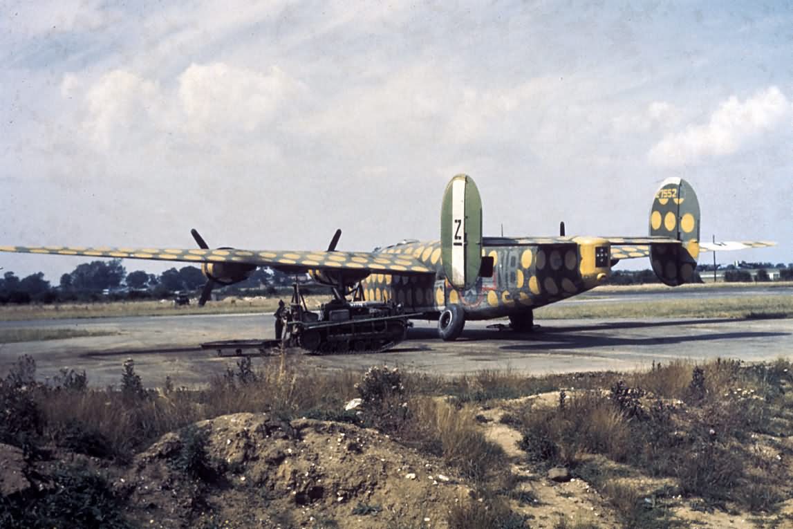 B-24H Liberator bomber 'Lil' Cookie', Lead Assembly Ship of 489th Bomber Group, US 845th Bomber Squadron, RAF Halesworth, Suffolk, England, United Kingdom, Apr-Nov 1944