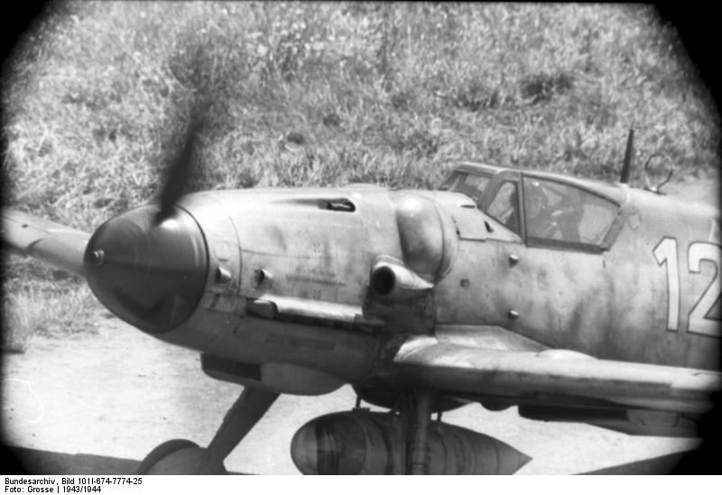 German Bf 109G fighter, 1943-1944, photo 1 of 2