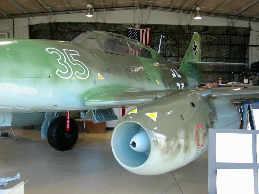 Me 262 Schwalbe jet fighter on display at Naval Air Station Joint Reserve Base Willow Grove, Horsham, Pennsylvania, United States, 2 Nov 2007, photo 3 of 6