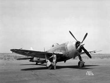 [Photo] P-47M Thunderbolt parked at an airfield, Jul 1945 | World War ...