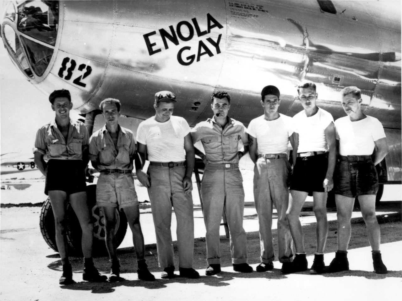 USAAF Colonel Paul Tibbets and his crew of B-29 Superfortress bomber 'Enola Gay', 5 Aug 1945