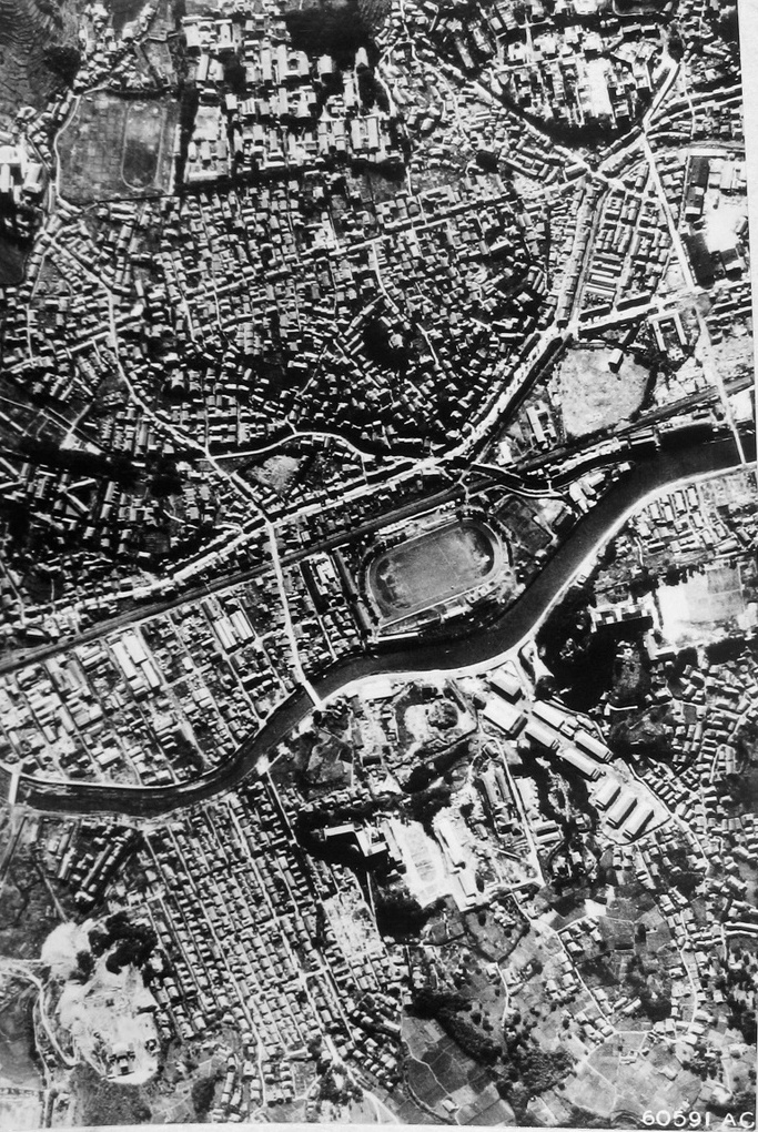 Aerial photo of Nagasaki, Japan, early 1946