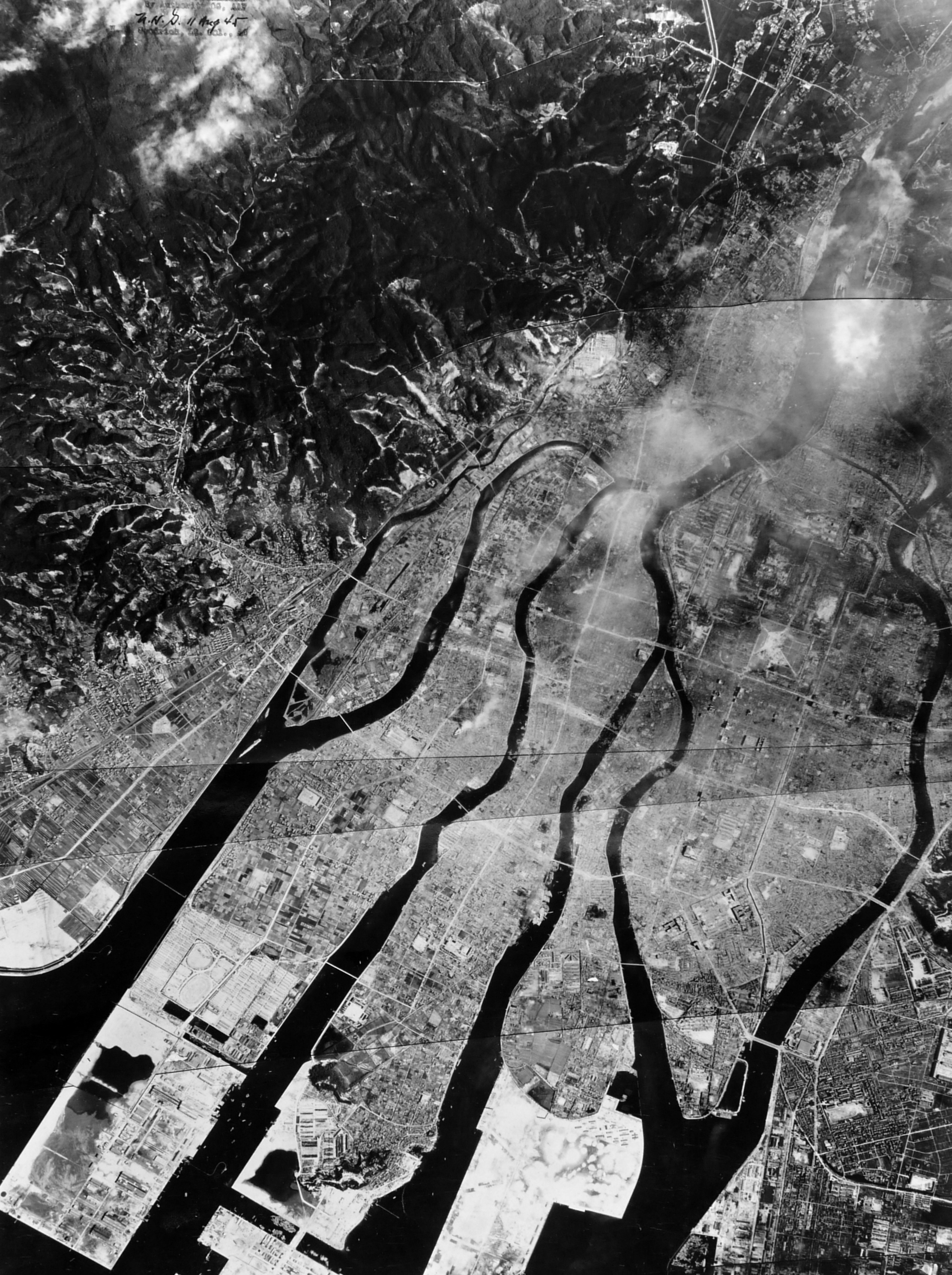 Aerial view of Hiroshima, Japan, Aug 1945
